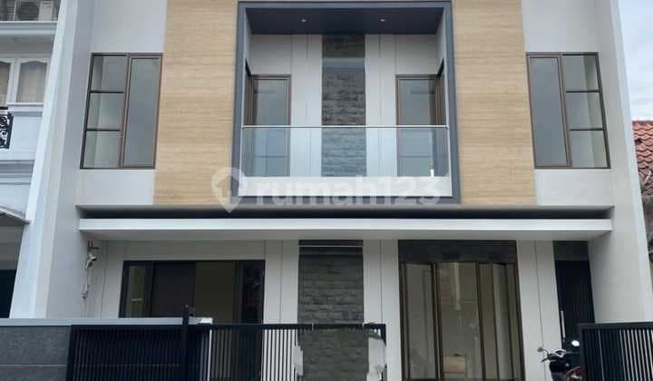 DIJUAL RUMAH CITRALAND UTAMA dekat GWALK dan PTC