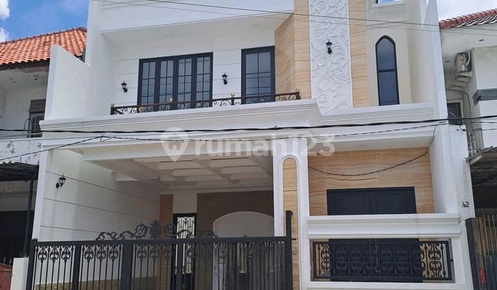 Rumah Baru 5 Kamar Babatan Pantai Surabaya Utara Strategis