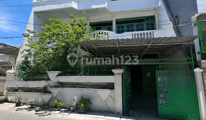 For Sale: Bronggalan Tambaksari Surabaya House: 13 Rooms Furnished