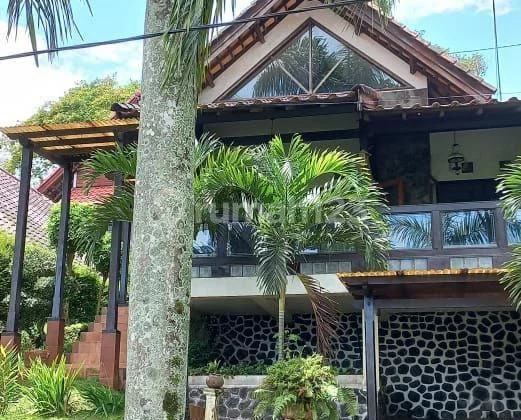 Villa Grand Whiz Trawas - Mojokerto Fully Furnished Villa Grand Whiz Trawas - Mojokerto Fully Furnished