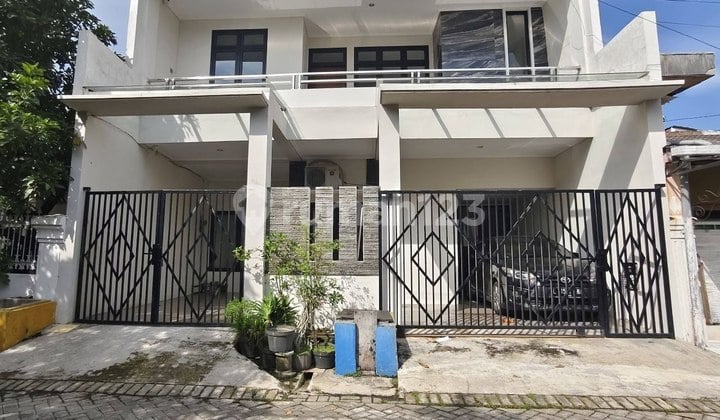 Hanya 300 Meter Dari Raya Merr Jual Cepat Rumah Baru Renov 2 Lantai Baruk Kedung Asem Rungkut