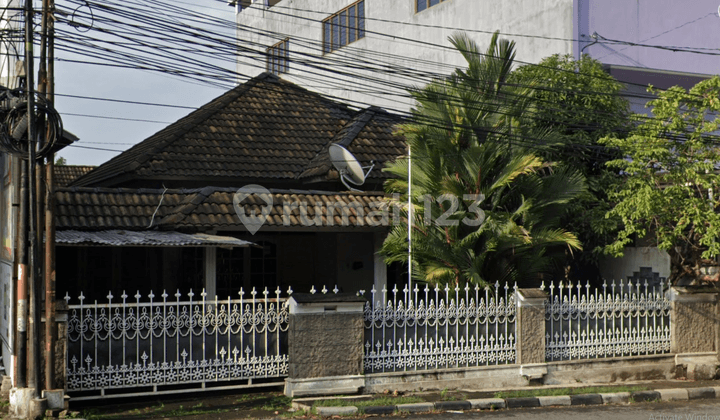 Rumah Dijual Lokasi Strategis Pinggir Jalan Utama Papandayan Semarang