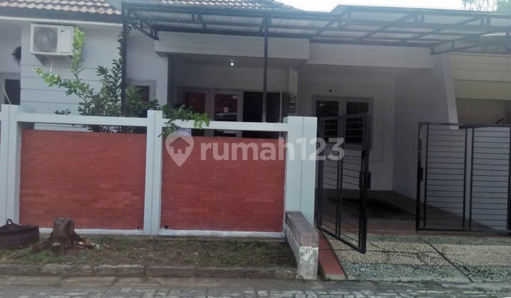 Disewakan Rumah di Komplek Puri Anjasmoro Semarang
