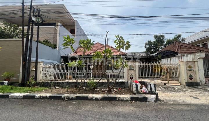 For Sale House Central City Location Jl. Seteran Dalam Semarang For Sale House Central City Location Jl. Seteran Dalam Semarang
