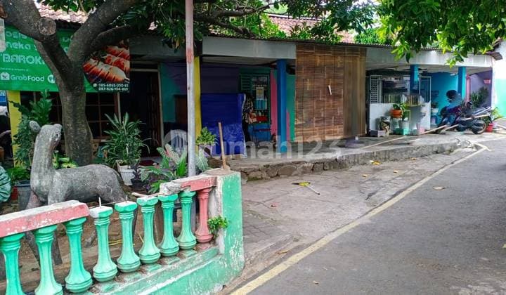 Dijual Rumah Tengah Kota di Jl. Tampomas Utara Semarang