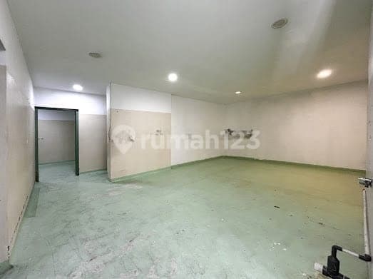 Gedung Disewakan Cipete 3 Lantai Coldwell Banker