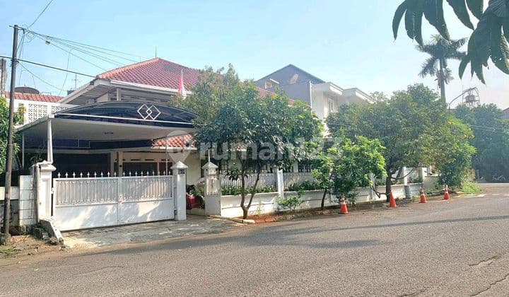 Rumah Mewah Hook Di Villa Delima Lebak Bulus Jakarta Selatan