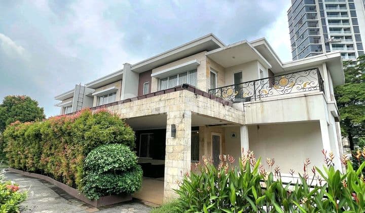 Rumah Mewah 3 Lantai Furnished Siap Huni Di River Valley Residance Jakarta Selatan