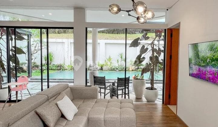 VILLA MEWAH FULL FURNISHED SIAP HUNI DI RESORT DAGO PAKAR BANDUNG