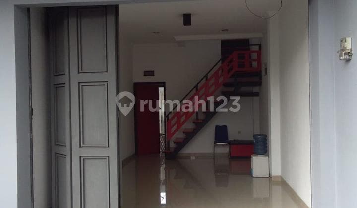 RUKO 2 LANTAI COCOK UNTUK SEGALA USAHA LOKASI RAMAI STRATEGIS SIAP PAKAI DI CIMAHI