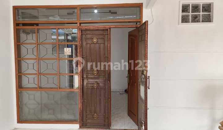 RUMAH IMPIAN MINIMALIS MODERN 2 LANTAI TERAWAT SIAP HUNI DI TAMAN HOLIS INDAH 1 THI1 BANDUNG