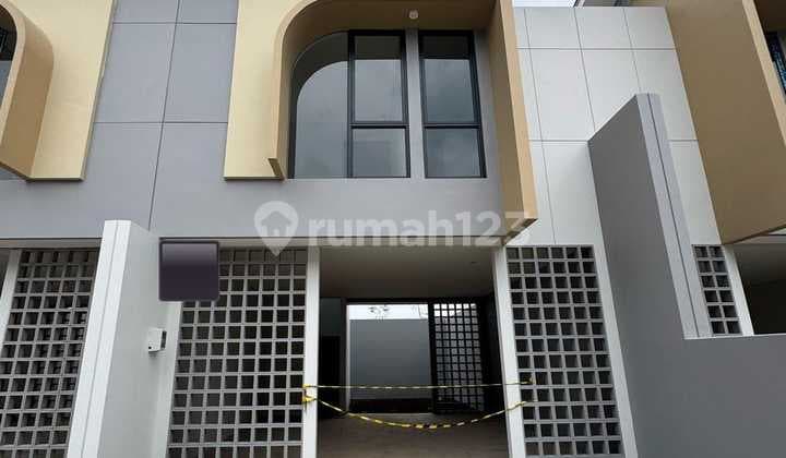 RUMAH BAGUS MINIMALIS MODERN 2 LANTAI SIAP HUNI DI PODOMORO PARK CLUSTER SADYAGRIYA BANDUNG