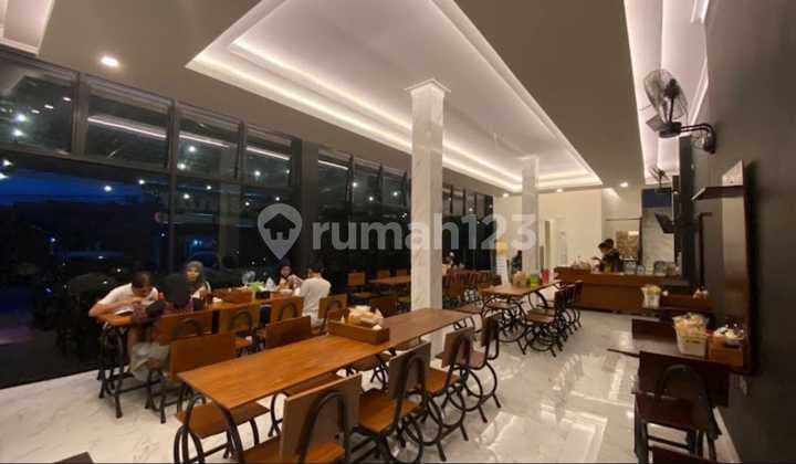 Ruang Usaha Strategis Ramai Cocok untuk Segala Usaha Siap Pakai di Dago Bandung