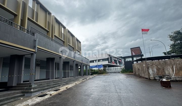 RUKO 3 LANTAI LOKASI FAVORIT RAMAI COCOK UNTUK SEGALA USAHA SIAP PAKAI DI PANCATENGAH KOTA BARU PARAHYANGAN KBP BANDUNG