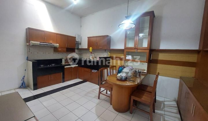 RUMAH BAGUS 2 LANTAI SEMI FURNISHED NYAMAN SIAP HUNI DI SETRADUTA BANDUNG