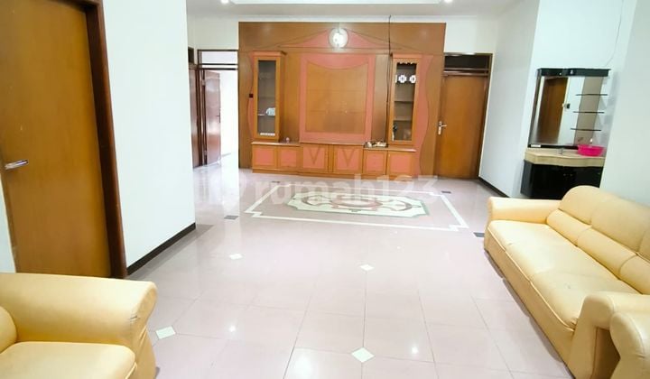RUMAH BESAR 2 LANTAI LINGKUNGAN NYAMAN SIAP HUNI DI BATUNUNGGAL BANDUNG