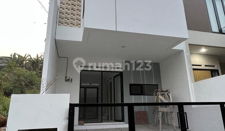 RUMAH KEREN MINIMALIS MODERN SEMI FURNISHED LINGKUNGAN SEJUK NYAMAN SIAP HUNI DI CIMAHI