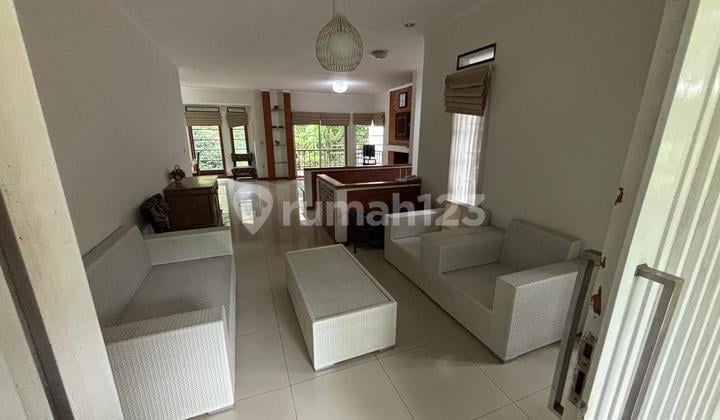 RUMAH LUAS 1 LANTAI ASRI TERAWAT SIAP HUNI DI DAGO BANDUNG