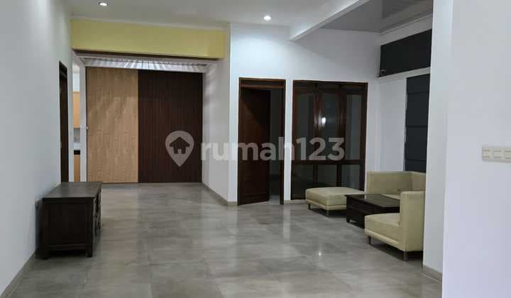 RUMAH KEREN 1,5 LANTAI MINIMALIS MODERN SEMI FURNISHED NYAMAN SIAP HUNI DI BATUNUNGGAL BANDUNG