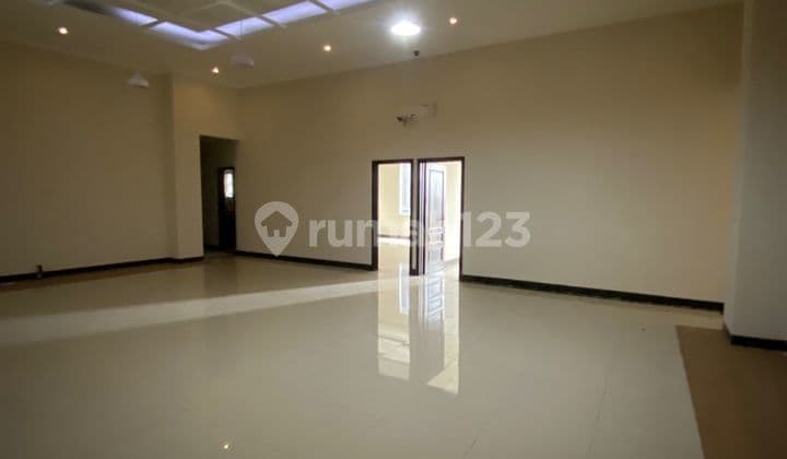 Ruko Luas Strategis 4 Lantai Tengah Kota Siap Pakai di Mainroad Peta Bandung