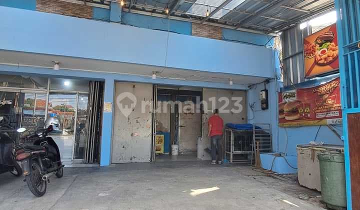 RUKO 3 LANTAI LOKASI RAMAI STRATEGIS SIAP PAKAI DI CIANJUR