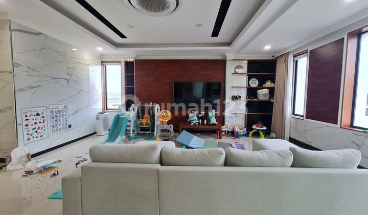 RUKO RENDENG 2 LANTAI LOKASI RAMAI STRATEGIS COCOK UNTUK SEGALA USAHA SIAP PAKAI DI SUMMARECON BANDUNG