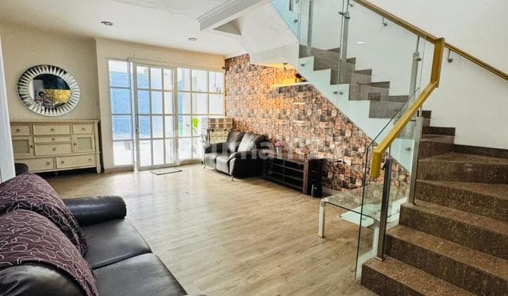 RUMAH BAGUS MINIMALIS MODERN 2 LANTAI FULL FURNISHED SIAP HUNI DI ANTAPANI BANDUNG