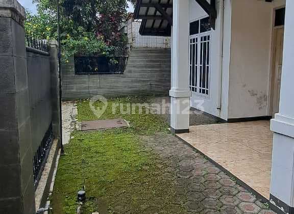 Rumah Luas Nyaman 2 Lantai Siap Huni di Sayap Buah Batu Bandung