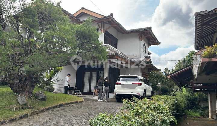 VILLA LUAS NYAMAN LINGKUNGAN ASRI DI CIPANAS