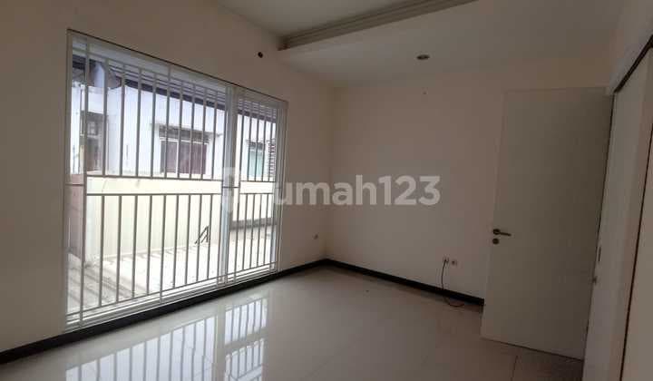 RUMAH IDAMAN 2 LANTAI MINIMALIS MODERN NYAMAN SIAP HUNI DI TAMAN KOPO INDAH 5 TKI5 PINEWOOD BANDUNG