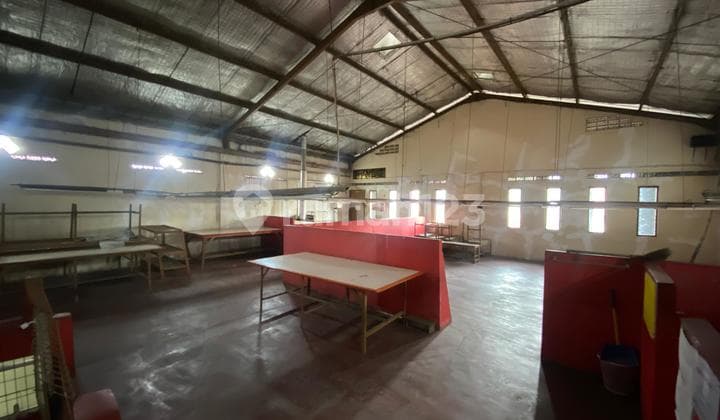 Termurah Gudang Eks Konveksi Luas Strategis 2 Lantai Siap Pakai Batujajar Cimareme