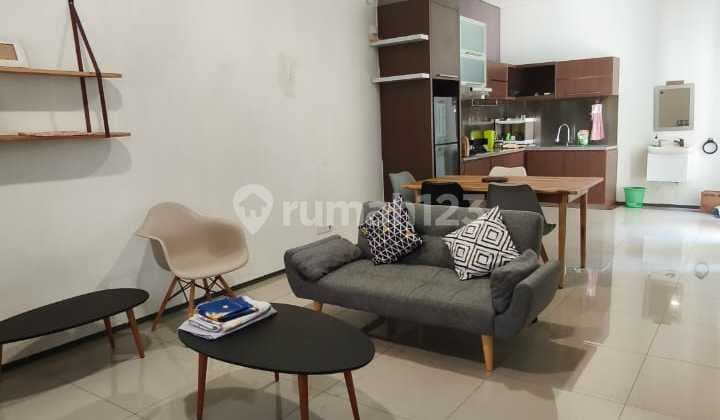 RUMAH MINIMALIS MODERN 2 LANTAI FULL FURNISHED NYAMAN STRATEGIS SIAP HUNI DI SETRADUTA BANDUNG