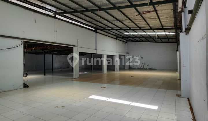 GUDANG LUAS LOKASI RAMAI COCOK UNTUK HOME INDUSTRI SIAP PAKAI DI HOLIS PERMAI BANDUNG
