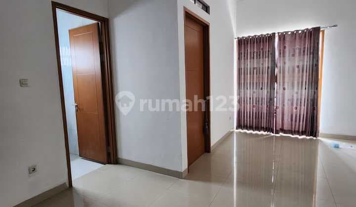 RUMAH MINIMALIS 2 LANTAI ASRI NYAMAN SIAP HUNI DI TAMAN HOLIS INDAH THI BANDUNG
