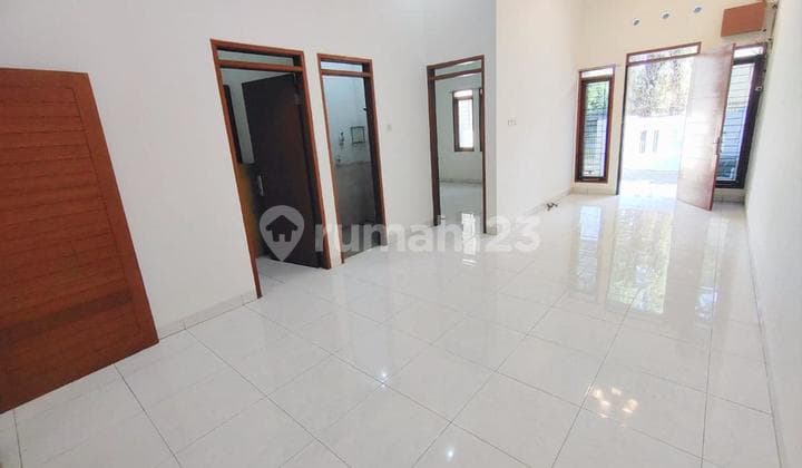 RUMAH BARU MINIMALIS MODERN 2 LANTAI SEMI FURNISHED SIAP HUNI DI TAMAN KOPO INDAH 3 TKI3 BANDUNG