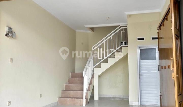 RUKO MINIMALIS 3 LANTAI LOKASI RAMAI STRATEGIS COCOK UNTUK SEGALA USAHA SIAP PAKAI DI CIJERAH BANDUNG