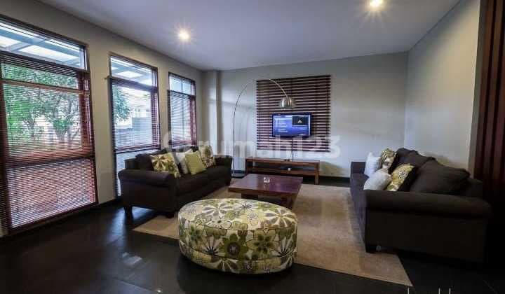 RUMAH KEREN 2 LANTAI MINIMALIS MODERN FULL FURNISHED NYAMAN SIAP HUNI DI SETRADUTA BANDUNG