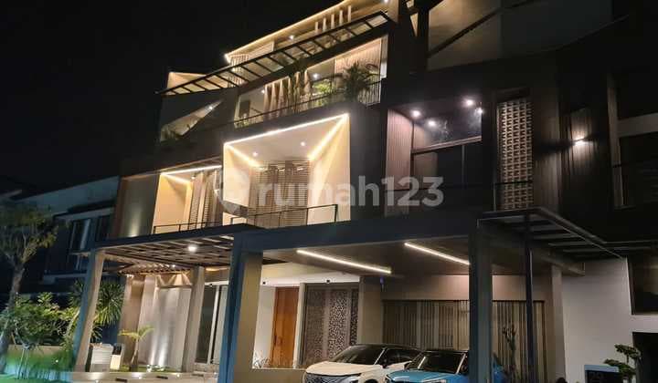 RUMAH BARU MEWAH 4 LANTAI LINGKUNGAN NYAMAN SIAP HUNI DI SUMMARECON XANDARI BANDUNG