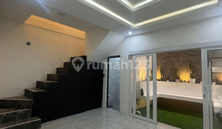RUMAH KEREN MINIMALIS MODERN 2 LANTAI SIAP HUNI DI CIPAGERAN CIMAHI