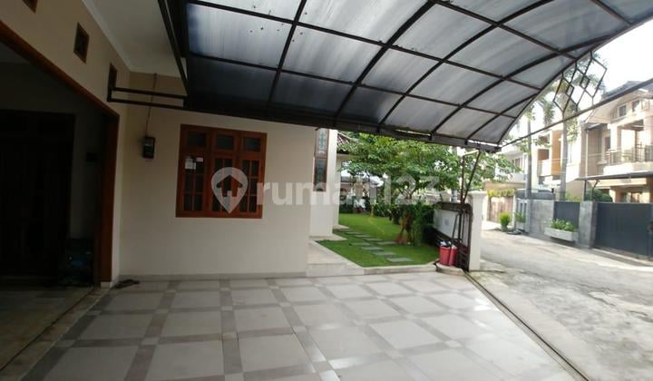 Rumah Hook Tengah Kota Strategis Siap Huni di Suryalaya Buah Batu Bandung