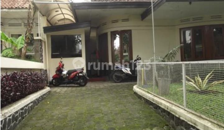 RUMAH LUAS ASRI NYAMAN TERAWAT SIAP HUNI DI CIMANUK BANDUNG