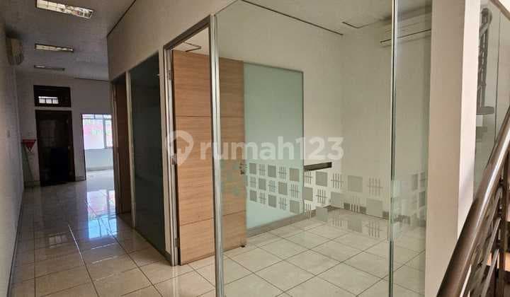RUKO STRATEGIS 2 LANTAI COCOK UNTUK SEGALA USAHA SIAP PAKAI DI PASIRKALIKI BANDUNG