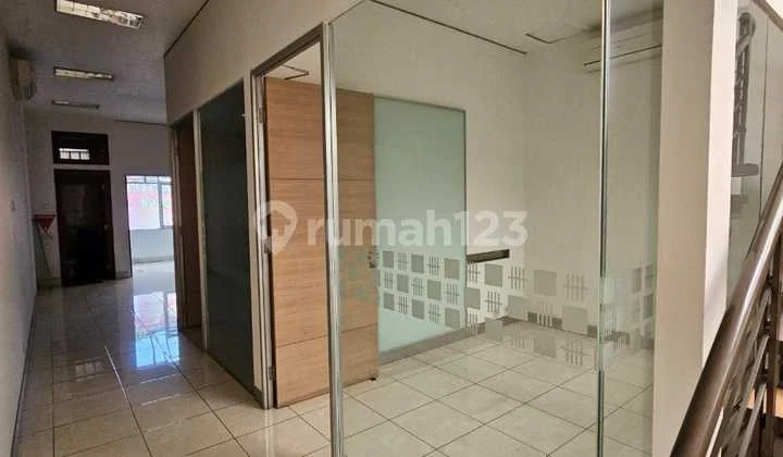 RUKO STRATEGIS 2 LANTAI COCOK UNTUK SEGALA USAHA SIAP PAKAI DI PASIRKALIKI BANDUNG