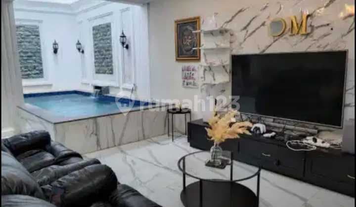 RUMAH KEREN KLASIK MODERN 3 LANTAI SIAP HUNI DI MAINROAD TERUSAN JAKARTA BANDUNG
