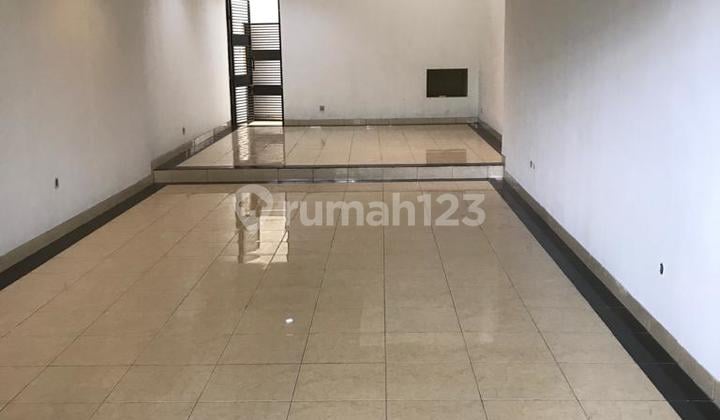 RUKO STRATEGIS 2 LANTAI SIAP PAKAI DI SUDIRMAN BANDUNG