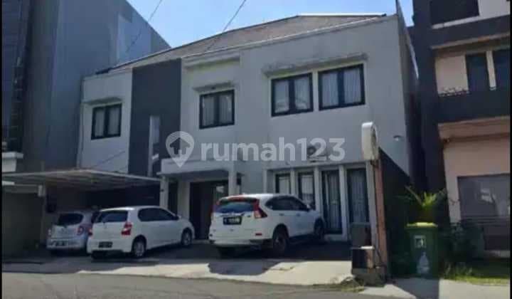 RUMAH DAN KOSTAN AKTIF LOKASI RAMAI STRATEGIS DI SURYA SUMANTRI BANDUNG