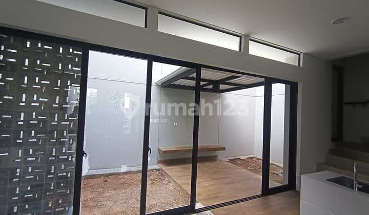 RUMAH IDAMAN MINIMALIS MODERN LINGKUNGAN NYAMAN DI SUMMARECON FLORA BANDUNG