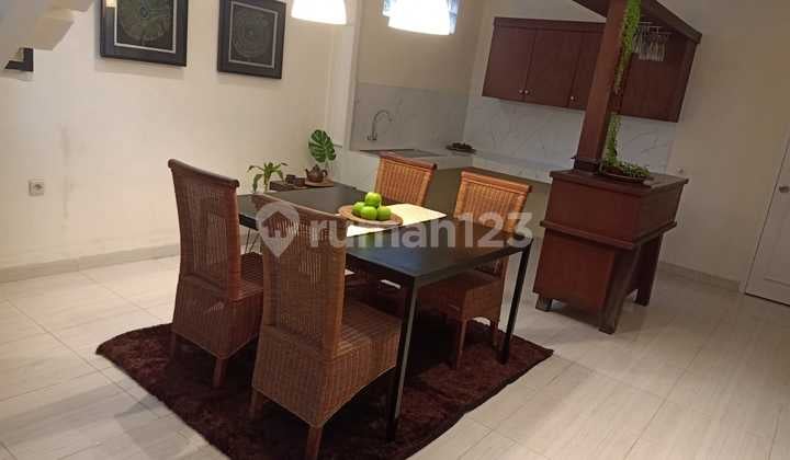 RUMAH CANTIK 2 LANTAI MINIMALIS MODERN SEMI FURNISHED SIAP HUNI DI PUSAT KOTA BANDUNG