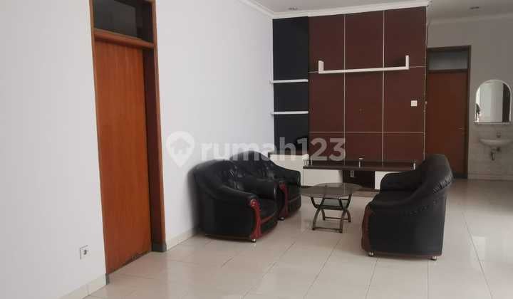 RUMAH MINIMALIS MODERN NYAMAN STRATEGIS SIAP HUNI DI SINGGASANA PRADANA BANDUNG