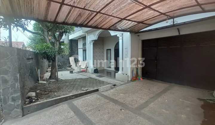 Rumah Strategis 2 Lantai Lingkungan Nyaman Siap Huni di Arcamanik Bandung